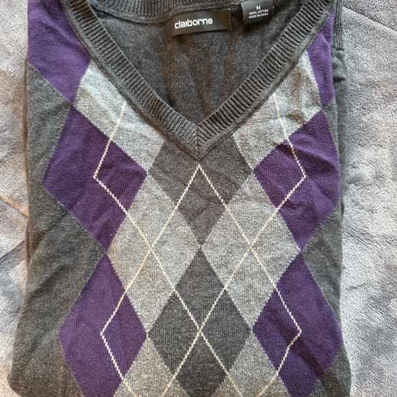 Sweater - Picture 4 of 4